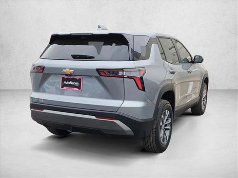 New 2026 Chevrolet Equinox LT w/ Safety and Technology Package image 2