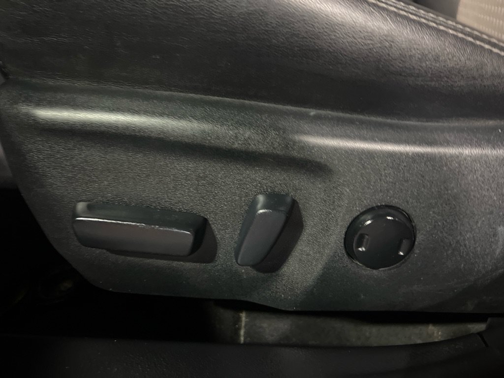 Used 2012 Toyota Camry SE FWD image 23