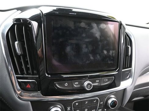 Used 2021 Chevrolet Traverse LT w/ LT Premium Package image 18