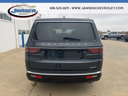 Used 2024 Jeep Wagoneer Series III w/ Premium Group I image 5