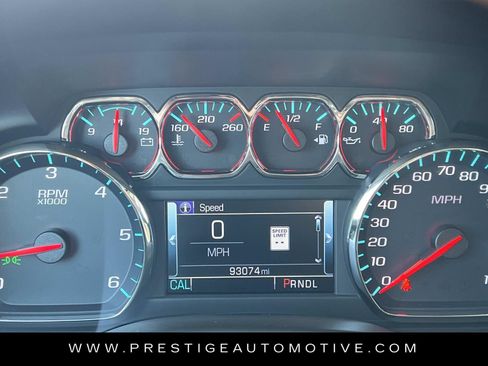 Used 2019 GMC Yukon SLT w/ Open Road Package image 23