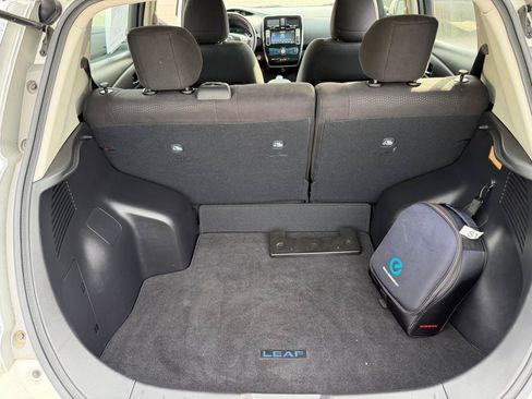 Used 2016 Nissan Leaf SV FWD image 13