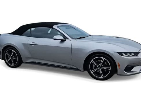 Used 2024 Ford Mustang Convertible RWD image 9