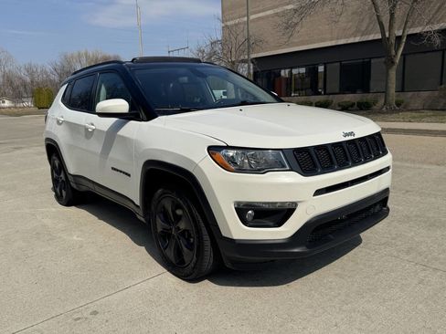 Used 2021 Jeep Compass Latitude w/ Sun and Sound Group image 8