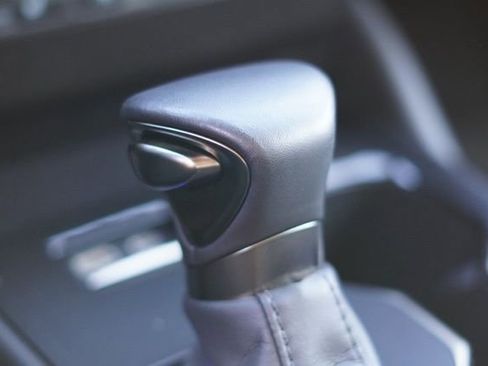 Used 2024 Lexus ES 350 w/ Premium Package image 32