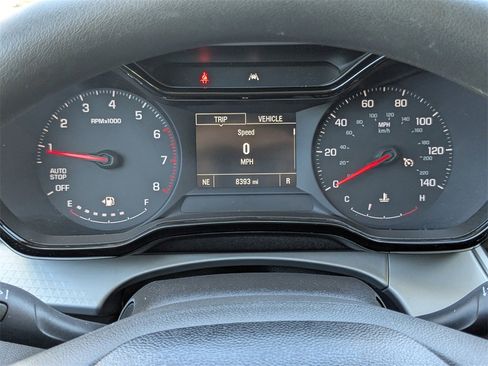 Used 2025 Chevrolet Trax LS w/ LS Convenience Package image 23