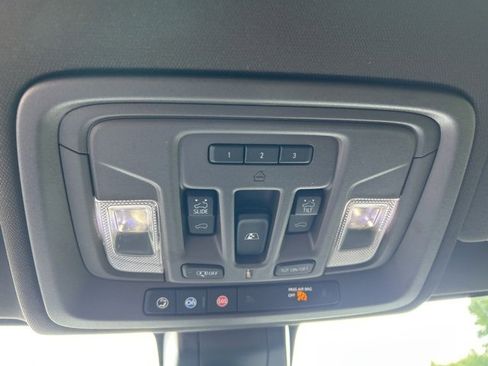 Used 2022 GMC Sierra 1500 Denali w/ Denali Reserve Package image 24