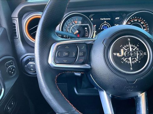 Used 2023 Jeep Gladiator Mojave w/ LED Lighting Group AWD/4WD image 24