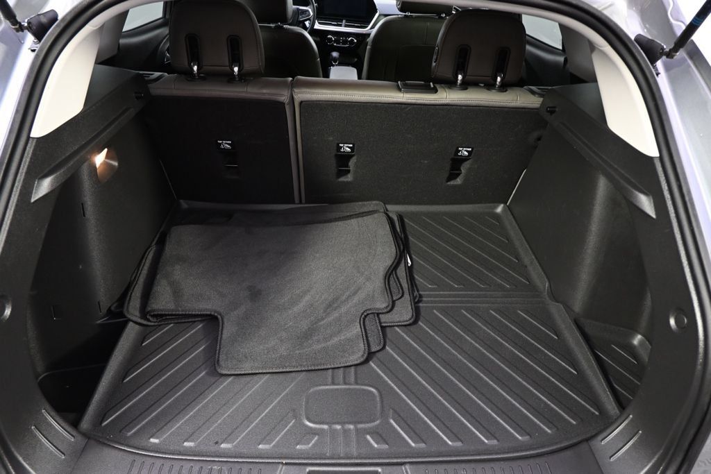 Used 2024 Chevrolet Trax ACTIV w/ Sunroof Package FWD image 19
