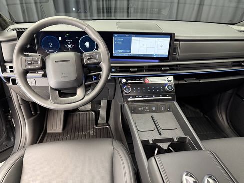 Used 2024 Hyundai Santa Fe Calligraphy image 18