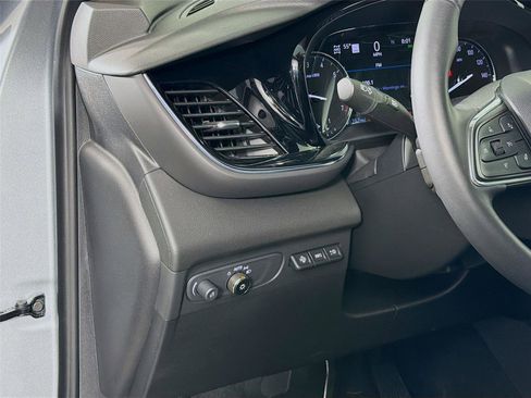 Used 2023 Buick Envision Avenir image 10