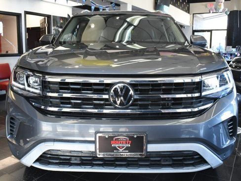 Used 2023 Volkswagen Atlas SEL AWD/4WD image 2