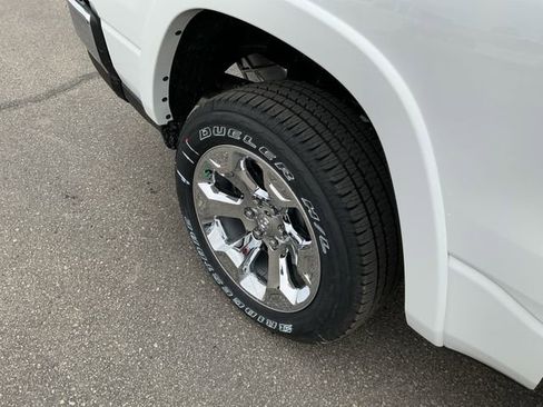 New 2026 RAM 1500 Big Horn AWD/4WD image 18