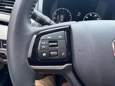 Certified 2025 Honda Odyssey Touring image 22