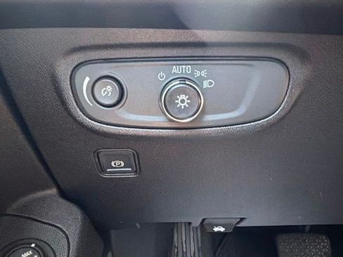 Used 2018 GMC Terrain SLE w/ Driver Convenience Package FWD image 31