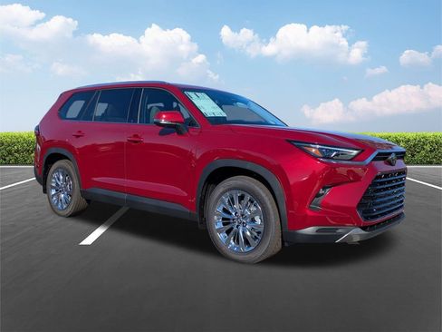New 2026 Toyota Grand Highlander Platinum image 2