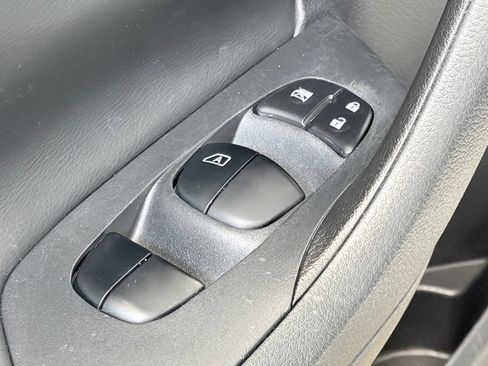 Used 2017 Nissan Altima 2.5 S w/ Power Driver Seat Package FWD image 11