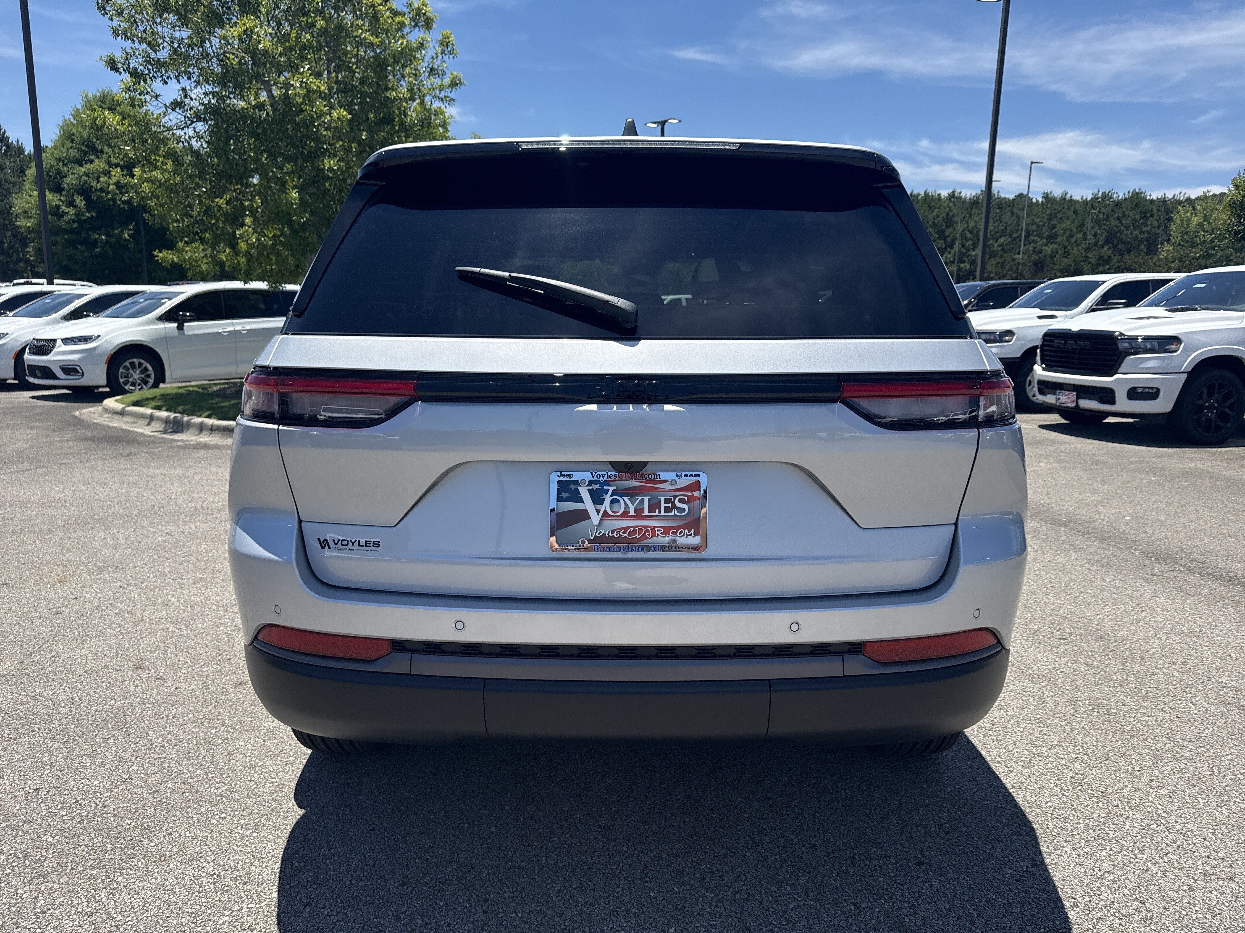 New 2026 Jeep Grand Cherokee Altitude RWD image 6