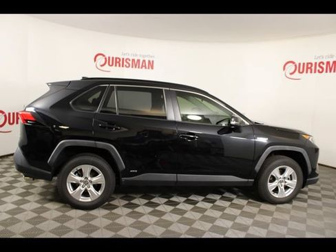 Used 2020 Toyota RAV4 XLE w/ Convenience Package AWD/4WD image 9