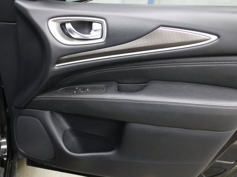 Used 2019 INFINITI QX60 Luxe w/ Essential Package image 29