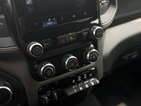 Used 2025 RAM 1500 Tradesman AWD/4WD image 18