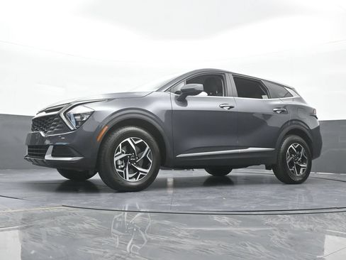 Used 2023 Kia Sportage LX AWD/4WD image 56