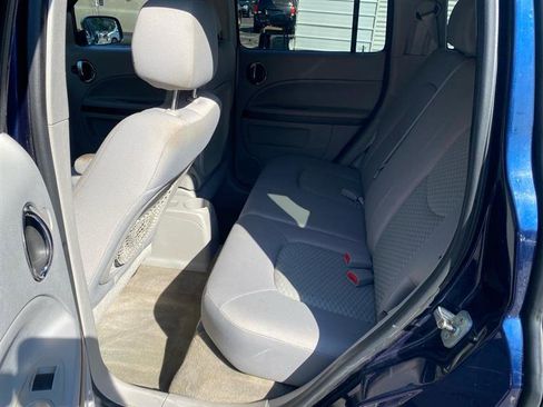 Used 2010 Chevrolet HHR LT image 10