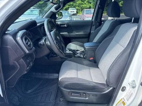 Used 2023 Toyota Tacoma TRD Off-Road image 13