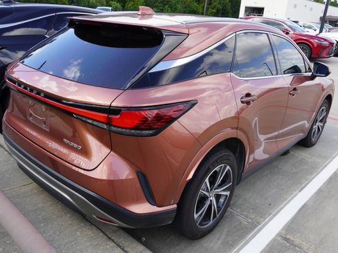 Used 2024 Lexus RX 350 Premium w/ Convenience Package FWD image 6