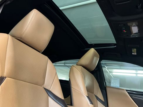 Used 2021 Lexus ES 250 w/ Premium Package image 16