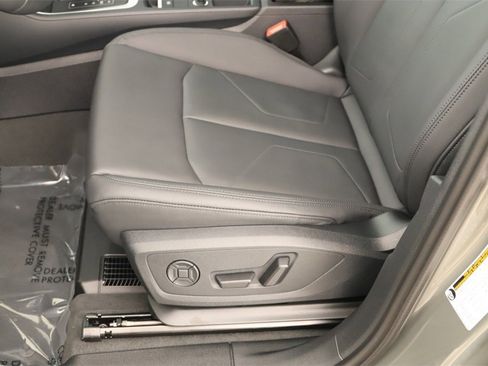 New 2025 Audi Q3 2.0T Premium image 25