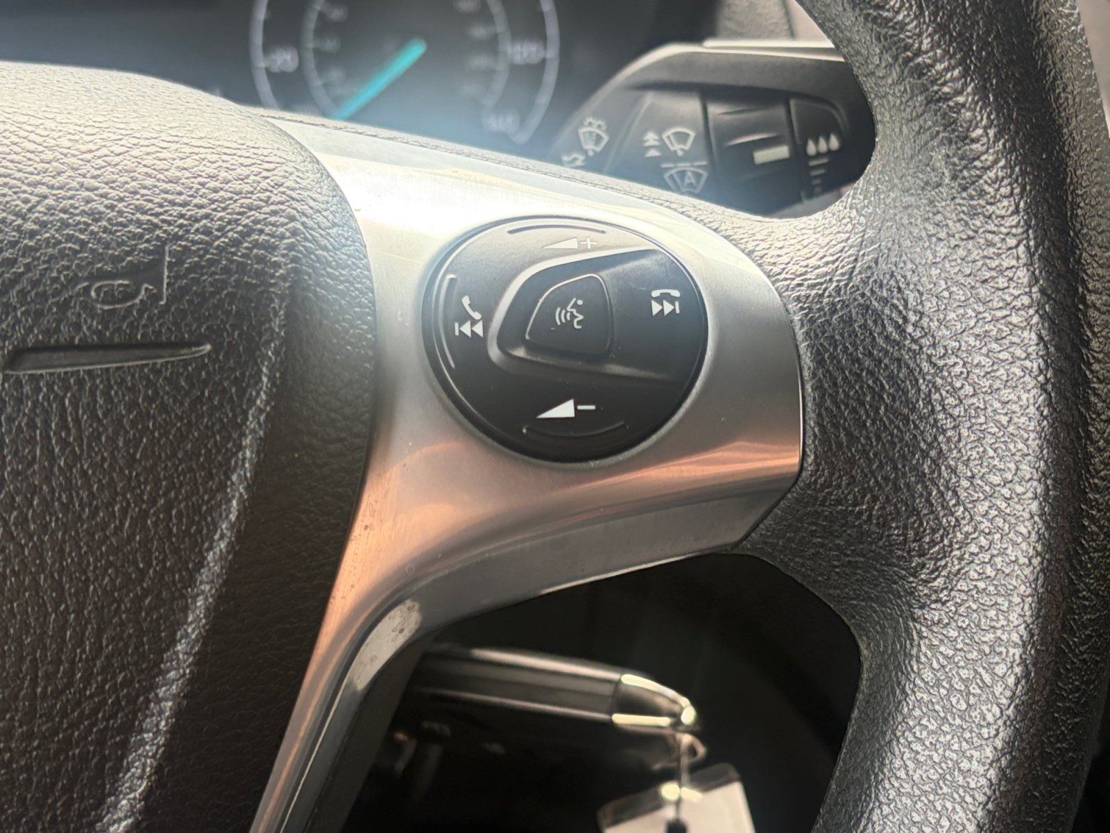 Used 2023 Ford Transit Connect XL FWD image 14