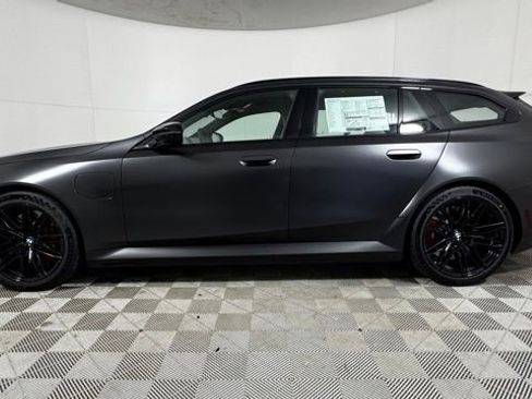 New 2026 BMW M5 Touring image 4