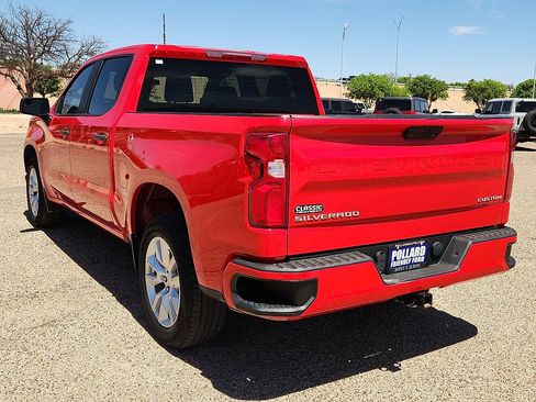 Used 2022 Chevrolet Silverado 1500 Custom RWD image 2