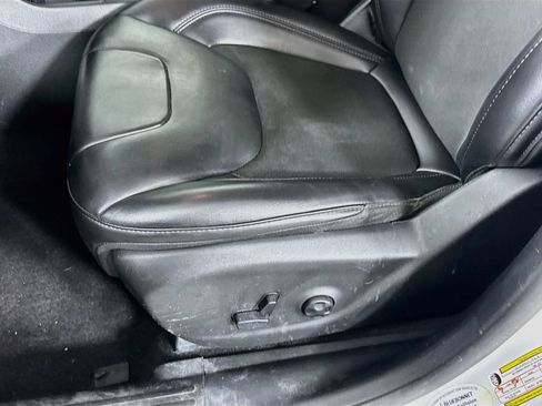 Used 2020 Jeep Cherokee Latitude Plus FWD image 23