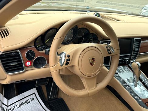Used 2014 Porsche Panamera S image 25
