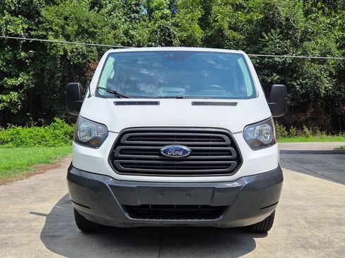 Used 2019 Ford Transit 250 130 Low Roof RWD image 2