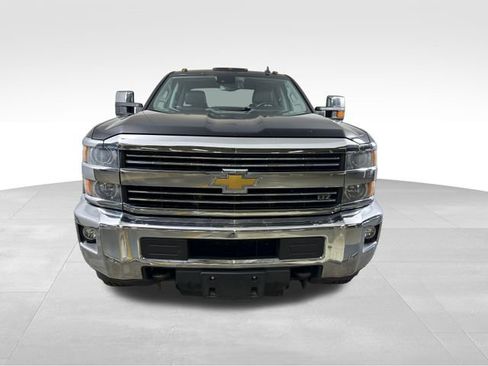 Used 2015 Chevrolet Silverado 3500 LTZ w/ LTZ Plus Package image 9