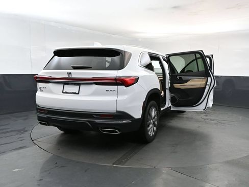 Used 2026 Buick Enclave Preferred AWD/4WD image 29
