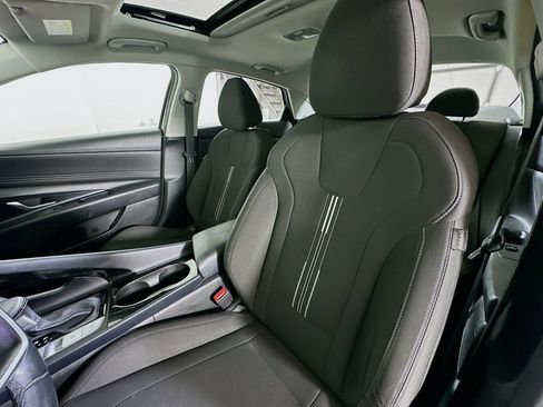 Certified 2022 Hyundai Elantra SEL w/ Convenience + Premium Package image 20