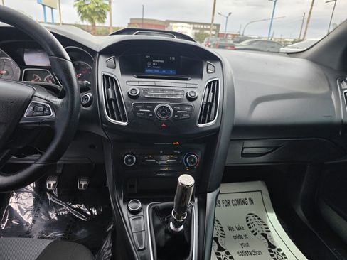 Used 2017 Ford Focus ST image 13