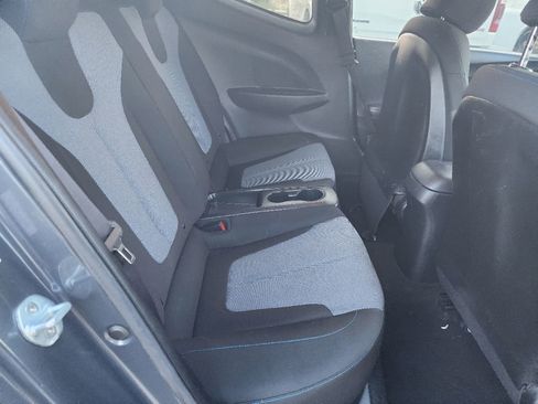Used 2019 Hyundai Veloster 2.0 FWD image 11