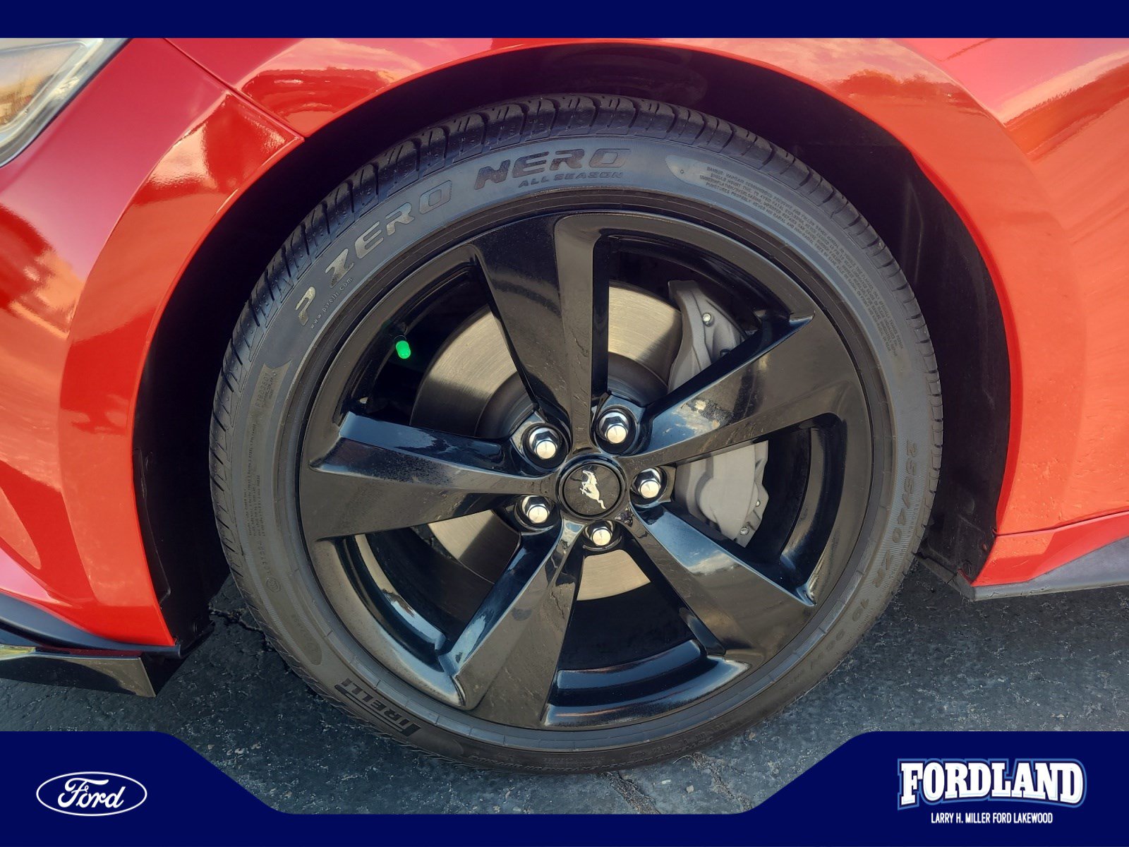 Used 2016 Ford Mustang GT w/ Black Accent Package RWD image 26