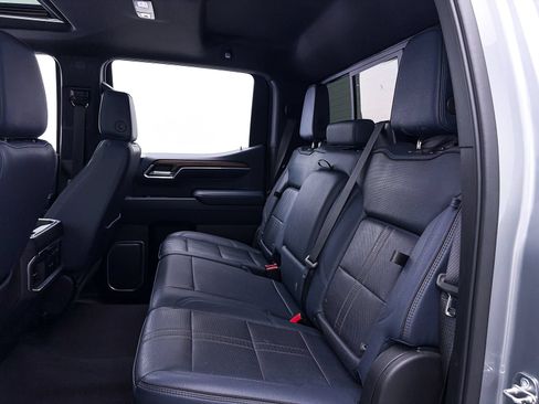 Used 2023 Chevrolet Silverado 1500 High Country w/ Technology Package AWD/4WD image 45
