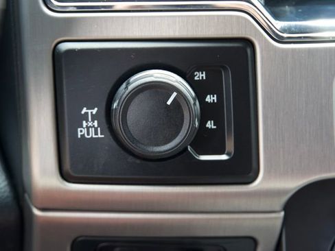Used 2022 Ford F250 Platinum w/ FX4 Off-Road Package AWD/4WD image 31