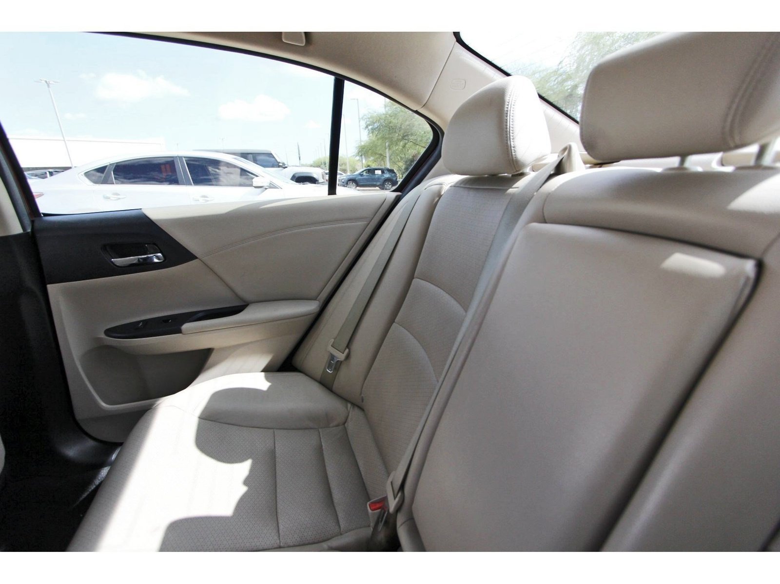 Used 2016 Honda Accord Touring image 13