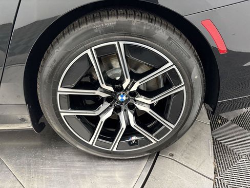 New 2026 BMW i7 xDrive60 w/ Executive Package AWD/4WD image 15