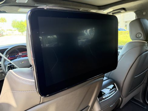 New 2026 Cadillac Escalade V w/ LPO, ONYX Package AWD/4WD image 19