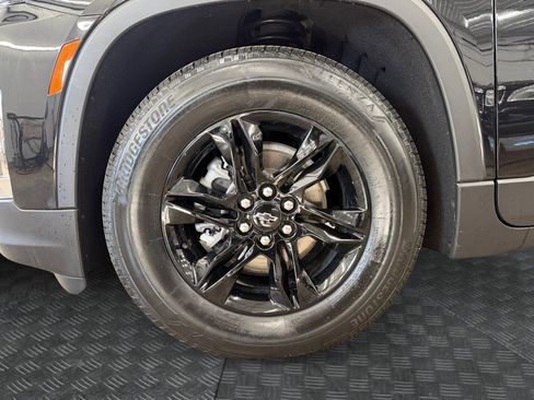 Used 2023 Chevrolet Traverse LT w/ Midnight/Sport Edition image 34
