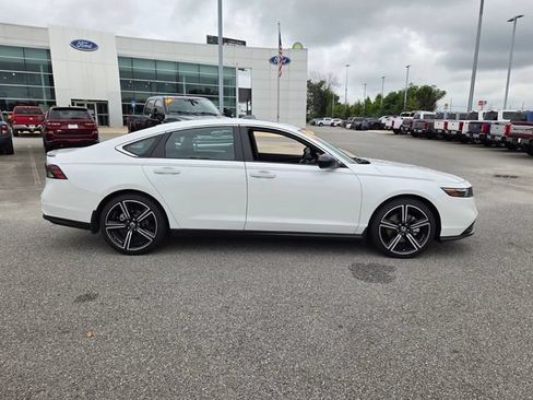 Used 2025 Honda Accord Sport image 13